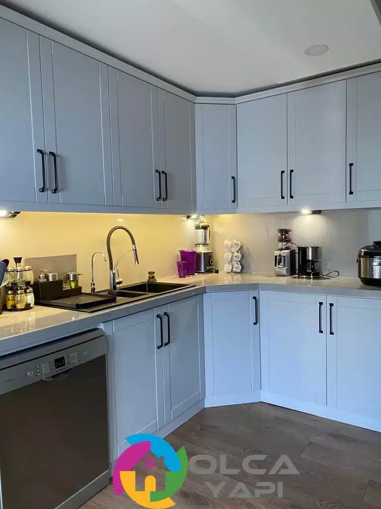 Mutfak Dolapları 5 beyaz mutfak dolabi modeli 9 3