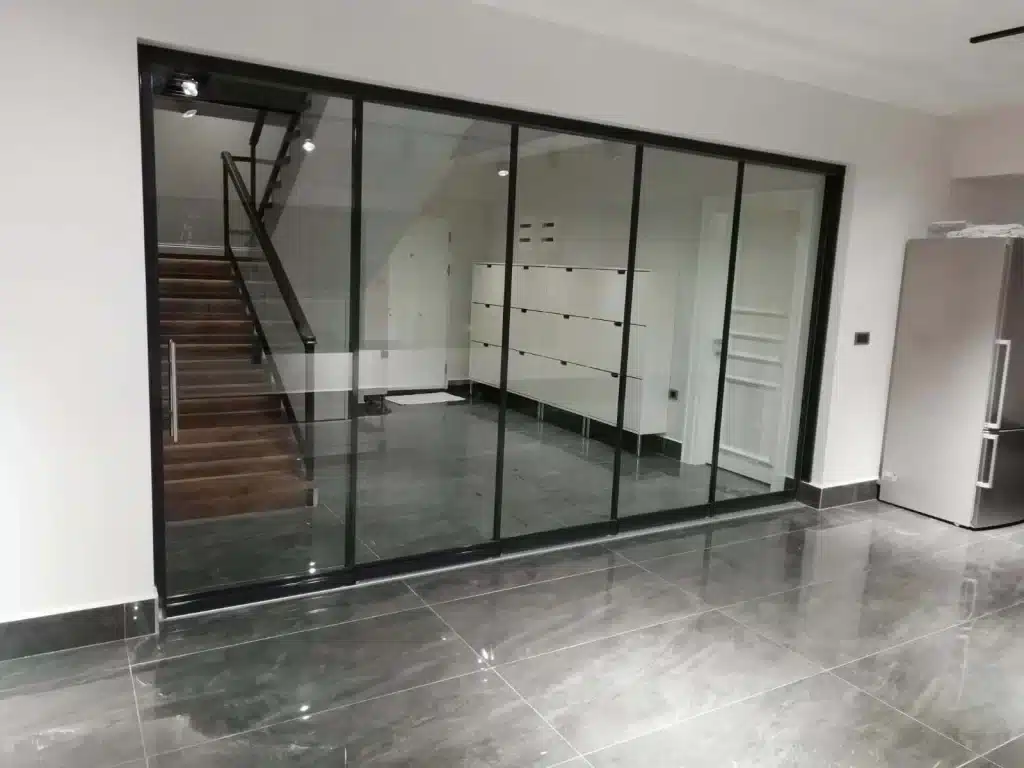 Cam Balkon 25 cam giris